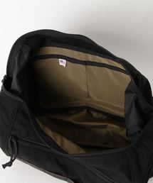BRIEFING×MHL. ベージュ ショルダーバッグ MHL.（エムエイチエル）の「MHL BRIEFING(オンラインストア限定
