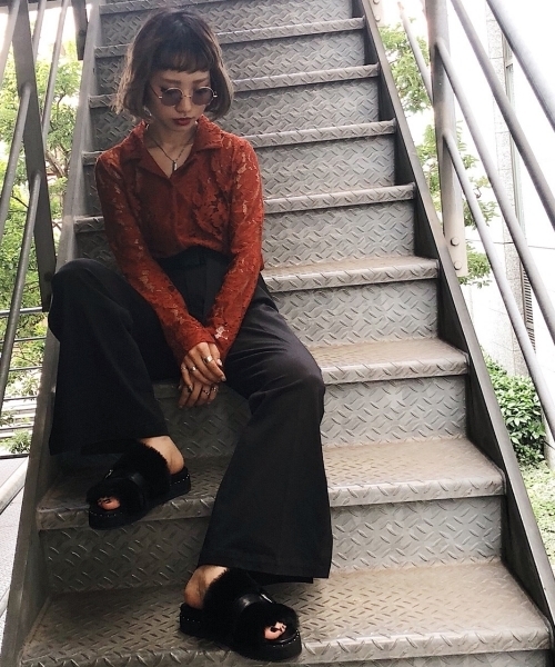 PAGEBOY（ページボーイ）の「レトロレース開襟シャツ（シャツ/ブラウス・レディース・ホワイト/ブラック/マスタード/オレンジ・FREE）」の12枚目の写真