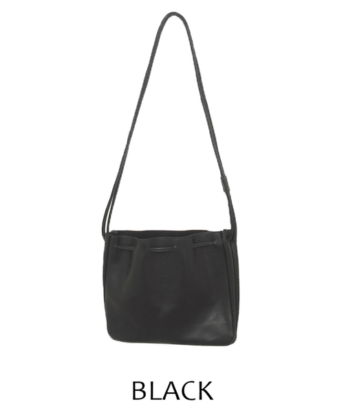 select MOCA（セレクトモカ）の「フェイクレザー巾着バッグ（ショルダーバッグ・レディース・ブラック/ベージュ/キャメル・FREE）」の8枚目の写真