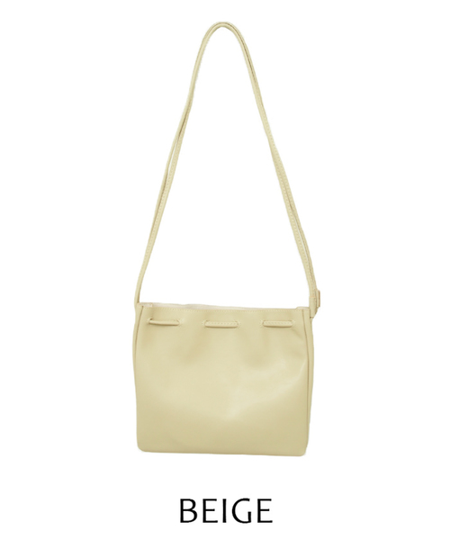 select MOCA（セレクトモカ）の「フェイクレザー巾着バッグ（ショルダーバッグ・レディース・ブラック/ベージュ/キャメル・FREE）」の5枚目の写真