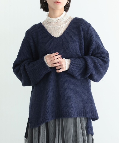 osharewalker(オシャレウォーカー)の「『ゆるふわVネックニット』(ニット/セーター・レディース・ネイビー/グレー/ボルドー/ブラック/ベージュ系その他・1/2)」の4枚目の写真