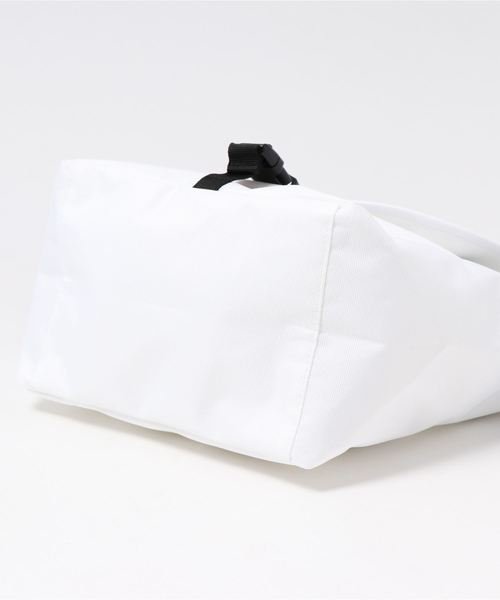 LOWRYS FARM（ローリーズファーム）の「メッセンジャーＢＡＧ　827805（メッセンジャーバッグ・レディース・ブラック/ベージュ/オフホワイト・FREE）」の4枚目の写真