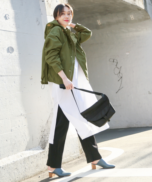 LOWRYS FARM（ローリーズファーム）の「メッセンジャーＢＡＧ　827805（メッセンジャーバッグ・レディース・ブラック/ベージュ/オフホワイト・FREE）」の12枚目の写真