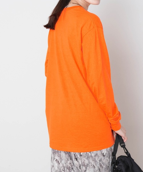 GILDAN（ギルダン）の「【GILDAN ギルダン】 ビッグシルエットクルーネックロンT（Tシャツ/カットソー・レディース・グリーン系その他/ホワイト/グレー/チャコール/ゴールド/ネイビー/オリーブ/ブラック/パープル/ナチュラル/マルーン/オレンジ系その他/サンドベージュ/オレンジ・M/XL/L/S）」の13枚目の写真