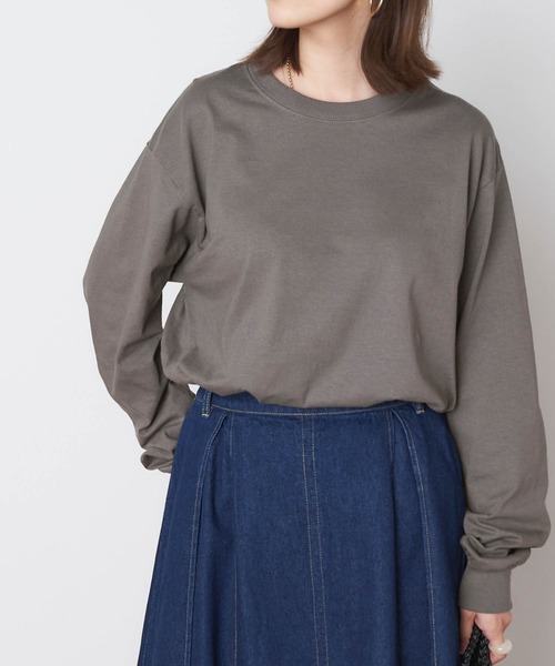 GILDAN（ギルダン）の「【GILDAN ギルダン】 ビッグシルエットクルーネックロンT（Tシャツ/カットソー・レディース・グリーン系その他/ホワイト/グレー/チャコール/ゴールド/ネイビー/オリーブ/ブラック/パープル/ナチュラル/マルーン/オレンジ系その他/サンドベージュ/オレンジ・M/XL/L/S）」の5枚目の写真