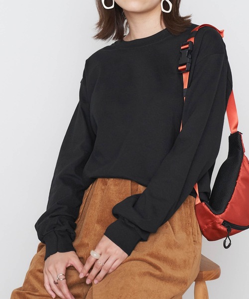 GILDAN（ギルダン）の「【GILDAN ギルダン】 ビッグシルエットクルーネックロンT（Tシャツ/カットソー・レディース・グリーン系その他/ホワイト/グレー/チャコール/ゴールド/ネイビー/オリーブ/ブラック/パープル/ナチュラル/マルーン/オレンジ系その他/サンドベージュ/オレンジ・M/XL/L/S）」の3枚目の写真