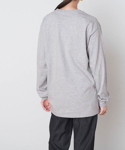 GILDAN（ギルダン）の「【GILDAN ギルダン】 ビッグシルエットクルーネックロンT（Tシャツ/カットソー・レディース・グリーン系その他/ホワイト/グレー/チャコール/ゴールド/ネイビー/オリーブ/ブラック/パープル/ナチュラル/マルーン/オレンジ系その他/サンドベージュ/オレンジ・M/XL/L/S）」の21枚目の写真