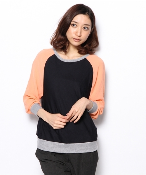 PLST(プラステ)の「レーヨン混ブロックカラー切替プルオーバー(Tシャツ/カットソー・レディース・オフホワイト/ピンク・2)」の2枚目の写真