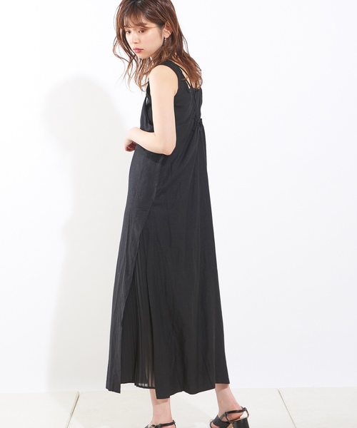 natural couture（ナチュラルクチュール）の「サイドプリーツキャミワンピース（ワンピース・レディース・ブラック/オートミール/ブラウン系その他/キャメル/ストライプ・FREE）」の2枚目の写真