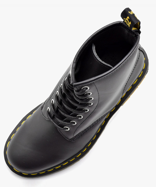 Dr. Martens（ドクターマーチン）の「Dr.Martens ドクターマーチン 8ホールブーツ レディースタイプ 1460W（ブーツ・レディース・ブラック/チェリーレッド・23.0cm/24.0cm/25.0cm/22.0cm）」の4枚目の写真