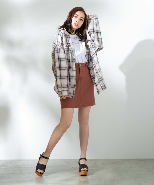 WEGO(ウィゴー)の「WEGO/デイリー起毛ツイルタイトミニスカート(スカート・レディース・ブラック/パープル/カーキ/ベージュ/ブラウン/ナチュラル/ワイン/ダークグリーン・SMALL/MEDIUM/X-SMALL/LARGE)」の10枚目の写真