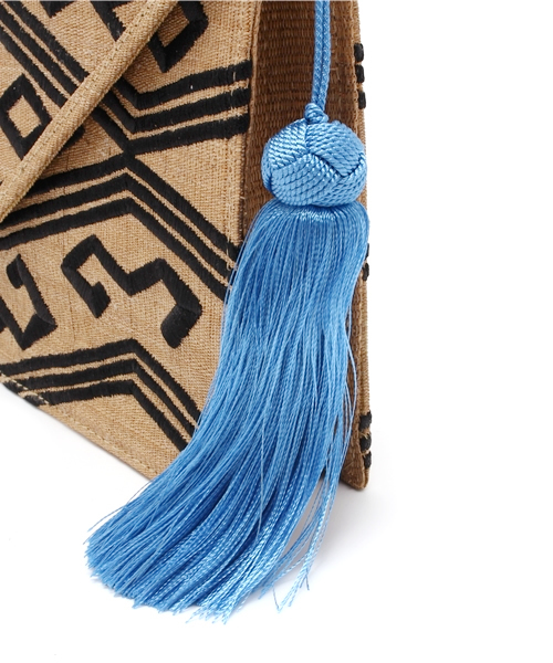 ESTNATION（エストネーション）の「SERPUI MARIE クラッチバッグ（クラッチバッグ・レディース・ベージュ・フリー）」の2枚目の写真