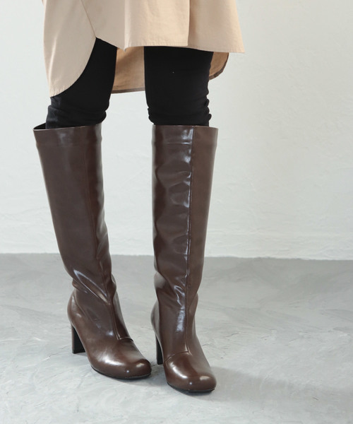 SESTO（セスト）の「スクエアトゥチャンキーヒールロングブーツ（ブーツ・レディース・ブラック/ダークブラウン/キャメル・S/LL/M/L/3L）」の5枚目の写真