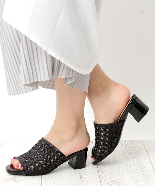 attagirl（アタガール）の「編み込みデザイン ミュール サンダル（サンダル・レディース・アイボリー/マスタード/ブラック・L/LL/M/S）」の6枚目の写真