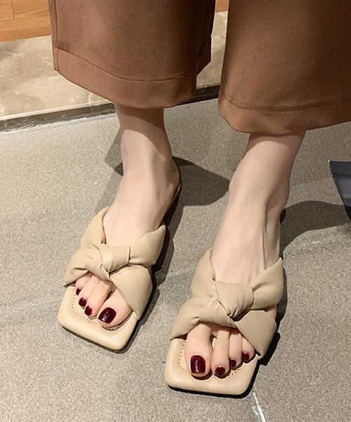STYLEBLOCK(スタイルブロック)の「クロスリボンスクエアトゥフラットサンダル(サンダル・レディース・ブラック/グリーン/ホワイト/カーキ・38/39/37/40/36)」の1枚目の写真