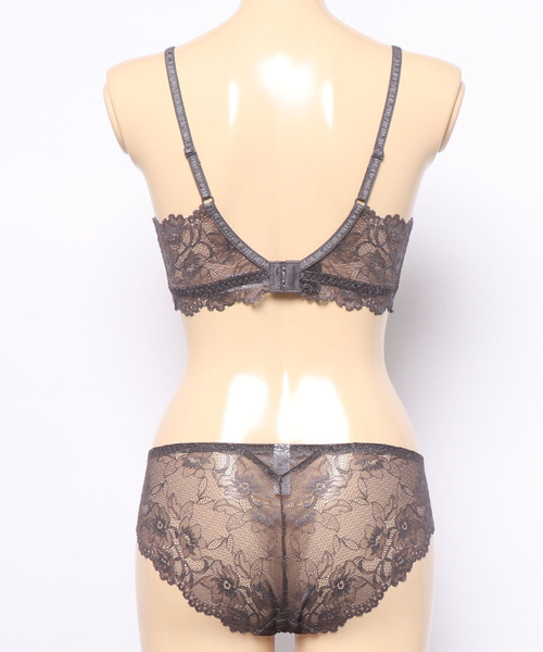 blooming FLORA（ブルーミングフローラ）の「【ふわり、肌に寄り添う】 繊細な花柄レース ブラレット＆ショーツセット ノンワイヤー 脇高 総レース S M L（ブラ&ショーツ・レディース・ブラック/ネイビー/モカ/ラベンダー/ピンクベージュ/ライラック・SMALL/MEDIUM/LARGE）」の7枚目の写真