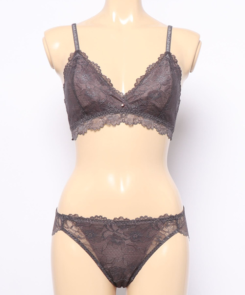 blooming FLORA（ブルーミングフローラ）の「【ふわり、肌に寄り添う】 繊細な花柄レース ブラレット＆ショーツセット ノンワイヤー 脇高 総レース S M L（ブラ&ショーツ・レディース・ブラック/ネイビー/モカ/ラベンダー/ピンクベージュ/ライラック・SMALL/MEDIUM/LARGE）」の21枚目の写真