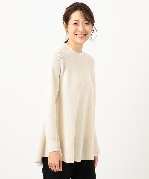 J.PRESS(ジェイプレス)の「【WEB限定】洗えるSEMI WORSTED ポンチョ風 ニット(ニット/セーター・レディース・ベージュ系/ライトグレー系/アイボリー系/グリーン系・T13/T15)」の5枚目の写真