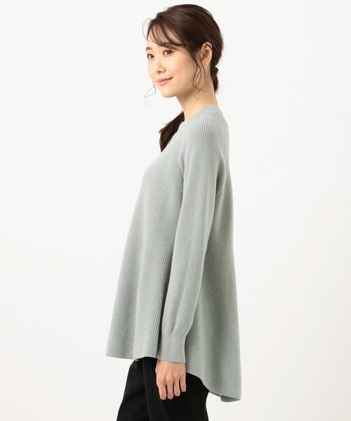 J.PRESS(ジェイプレス)の「【WEB限定】洗えるSEMI WORSTED ポンチョ風 ニット(ニット/セーター・レディース・ベージュ系/ライトグレー系/アイボリー系/グリーン系・T13/T15)」の15枚目の写真