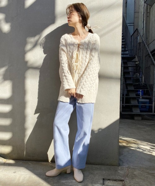 one after another NICE CLAUP（ワンアフターアナザーナイスクラップ）の「フェザーモール前後２Wayニット（ニット/セーター・レディース・ベージュ/サックスブルー/アイボリー/モカ・FREE）」の16枚目の写真