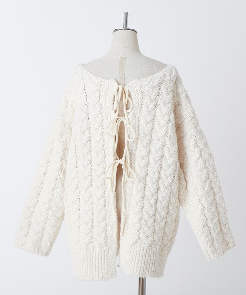 one after another NICE CLAUP（ワンアフターアナザーナイスクラップ）の「フェザーモール前後２Wayニット（ニット/セーター・レディース・ベージュ/サックスブルー/アイボリー/モカ・FREE）」の18枚目の写真