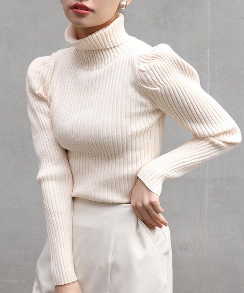 one after another NICE CLAUP（ワンアフターアナザーナイスクラップ）の「パワショルリブハイネックニット（ニット/セーター・レディース・アイボリー/オフホワイト/ベージュ/ミント・FREE）」の2枚目の写真