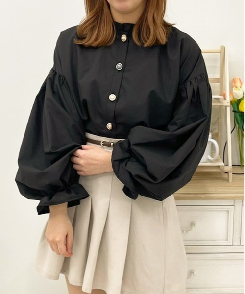 apres jour（アプレジュール）の「イロイロボタンフリルハイネックブラウス【ZOZOTOWN限定アイテム】（シャツ/ブラウス・レディース・アイボリー/ラベンダー/オフホワイト/ブラック・フリー/X-LARGE）」の5枚目の写真