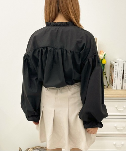 apres jour（アプレジュール）の「イロイロボタンフリルハイネックブラウス【ZOZOTOWN限定アイテム】（シャツ/ブラウス・レディース・アイボリー/ラベンダー/オフホワイト/ブラック・フリー/X-LARGE）」の6枚目の写真