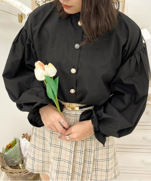 apres jour（アプレジュール）の「イロイロボタンフリルハイネックブラウス【ZOZOTOWN限定アイテム】（シャツ/ブラウス・レディース・アイボリー/ラベンダー/オフホワイト/ブラック・フリー/X-LARGE）」の8枚目の写真