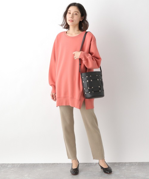 LEPSIM（レプシィム）の「スリットキレイ見えプルオーバー　928765（スウェット・レディース・チャコールグレー/ミント/オレンジ/グレイッシュベージュ・FREE）」の11枚目の写真