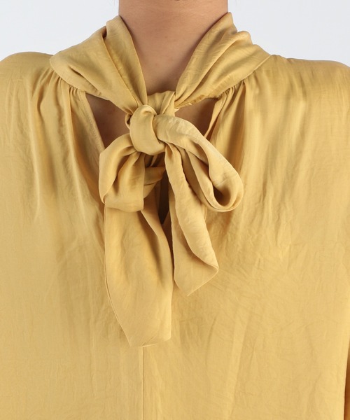 Andemiu（アンデミュウ）の「ヴィンテージサテンブラウス936769（シャツ/ブラウス・レディース・オフホワイト/イエロー/ライトグリーン・FREE）」の10枚目の写真