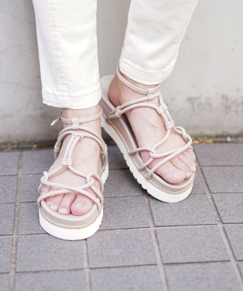 AVIREX（アヴィレックス）の「【直営店限定】パイプサンダル（サンダル・レディース・ブラック/ベージュ・24.5/23.5）」の9枚目の写真