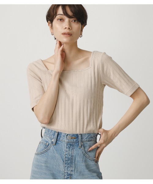 AZUL by moussy(アズールバイマウジー)の「2WAY WIDE RIB TOPS/2WAYワイドリブトップス(Tシャツ/カットソー・レディース・オフホワイト/ベージュ/グリーン/ブラック・MEDIUM/SMALL)」の2枚目の写真