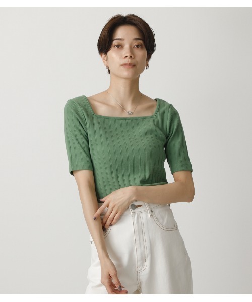 AZUL by moussy(アズールバイマウジー)の「2WAY WIDE RIB TOPS/2WAYワイドリブトップス(Tシャツ/カットソー・レディース・オフホワイト/ベージュ/グリーン/ブラック・MEDIUM/SMALL)」の4枚目の写真