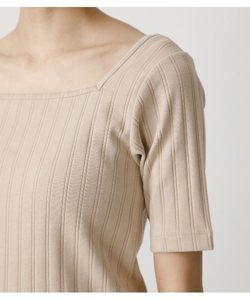AZUL by moussy(アズールバイマウジー)の「2WAY WIDE RIB TOPS/2WAYワイドリブトップス(Tシャツ/カットソー・レディース・オフホワイト/ベージュ/グリーン/ブラック・MEDIUM/SMALL)」の11枚目の写真