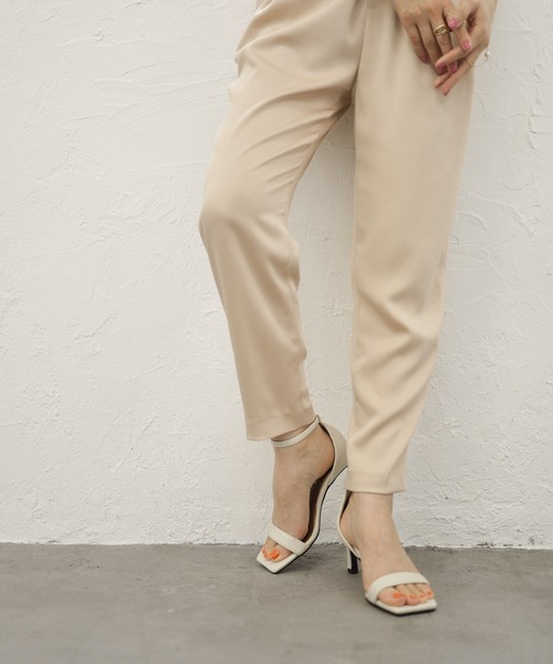 SESTO（セスト）の「ストレートヒールアンクルストラップサンダル（サンダル・レディース・ブラック/ピンク/ブルー/アイボリー/グレイッシュベージュ・LL/3L/S/M/L）」の8枚目の写真