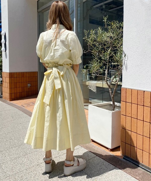 one after another NICE CLAUP(ワンアフターアナザーナイスクラップ)の「リボンボリュームコットンスカート(スカート・レディース・オフホワイト/ブラック/ネイビー系/レモンイエロー・FREE)」の7枚目の写真