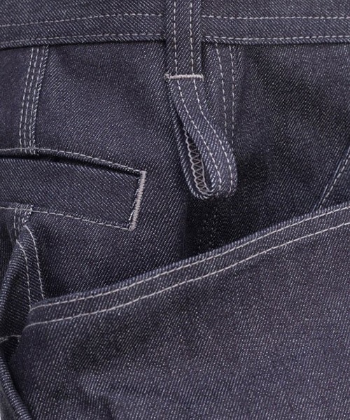 TROVE（トローヴ）の「TROVE x 岡部文彦 / BIG POCKET SHORTS ( BASIC SILHOUETTE DENIM )（デニムパンツ・メンズ・インディゴブルー/ブラック・1/3/4/2）」の8枚目の写真
