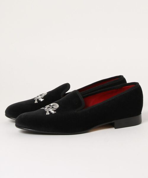 Tricker's（トリッカーズ）の「Tricker's CHURCHILL/VELVET SILVER SKULL BLACK/HALF RUBBER SOLE（ドレスシューズ・メンズ・ブラック・UK8）」の4枚目の写真