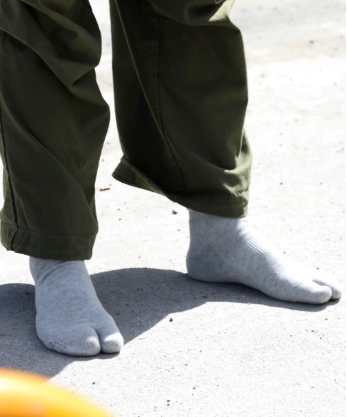 NODAL(ノーダル)の「NODAL/ノーダル NEW STANDARD SOCKSニュースタンダードソックス(ユニセックス)(ソックス/靴下・メンズ・ホワイト/カーキ/ブラック/ネイビー/イエロー/レッド/ブルー/ホワイト系その他/グリーン/パープル/ライトブルー/ピンク/ライトグリーン/ヘザーグレー/ダークグリーン系/オレンジ/レッド系/ゴールド/ロイヤルブルー/ピーコックグリーン系/ブルーグレー/ダークパープル/スモークピンク/ベージュ/コーラルピンク/コバルトブルー・FREE)」の5枚目の写真