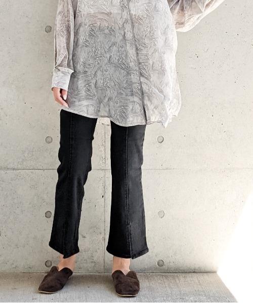 Per sist ence(パーシエンス)の「Per sist ence/パーシエンス センタースリットフレアパンツ(その他パンツ・レディース・ブラック/ブラウン/グレー・MEDIUM/SMALL)」の2枚目の写真