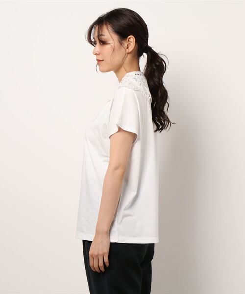 ADAM ET ROPE'(アダムエロペ)の「レースカラー付きプルオーバー(Tシャツ/カットソー・レディース・ホワイト/ライトグレー/ブラック・FREE)」の17枚目の写真