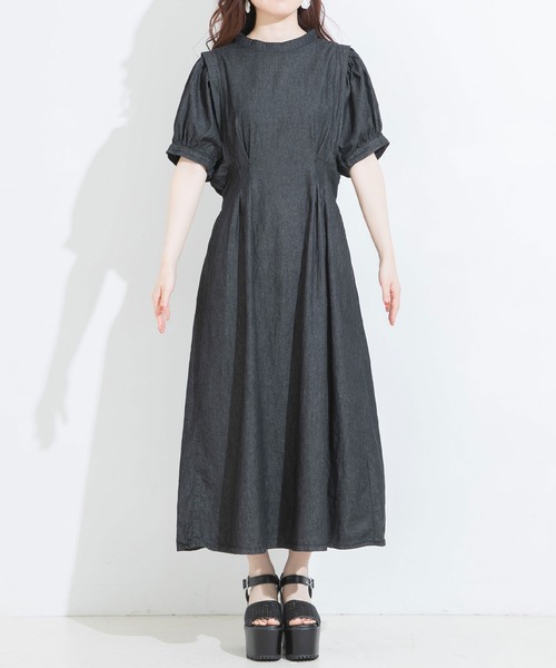 Newlyme（ニューリーミー）の「タックショルダーデニムワンピース（ワンピース・レディース・ブルー/インディゴブルー/ブラック・MEDIUM）」の13枚目の写真