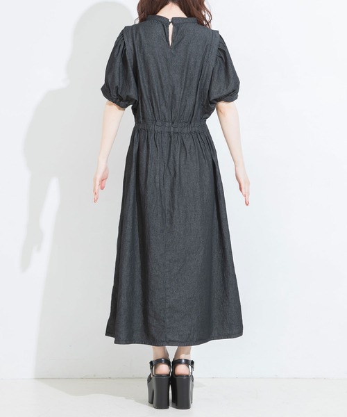 Newlyme（ニューリーミー）の「タックショルダーデニムワンピース（ワンピース・レディース・ブルー/インディゴブルー/ブラック・MEDIUM）」の19枚目の写真