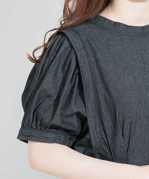 Newlyme（ニューリーミー）の「タックショルダーデニムワンピース（ワンピース・レディース・ブルー/インディゴブルー/ブラック・MEDIUM）」の7枚目の写真