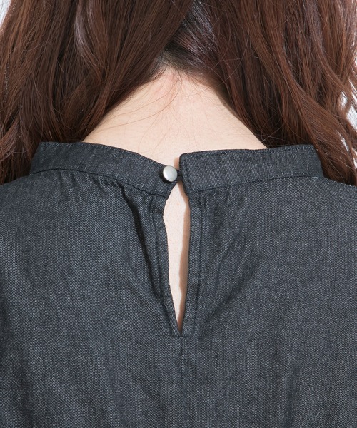 Newlyme（ニューリーミー）の「タックショルダーデニムワンピース（ワンピース・レディース・ブルー/インディゴブルー/ブラック・MEDIUM）」の9枚目の写真