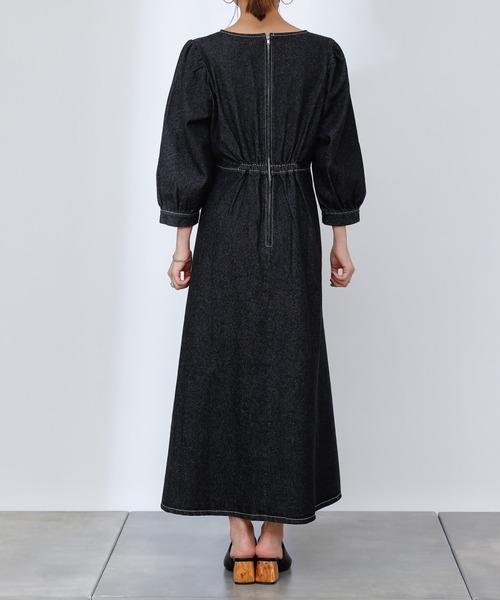 COLONY 2139(コロニートゥーワンスリーナイン)の「デニムタックフレアワンピース(ワンピース・レディース・ブラック/ネイビー・SMALL/MEDIUM)」の19枚目の写真