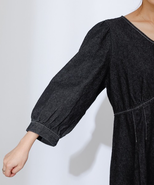 COLONY 2139(コロニートゥーワンスリーナイン)の「デニムタックフレアワンピース(ワンピース・レディース・ブラック/ネイビー・SMALL/MEDIUM)」の22枚目の写真