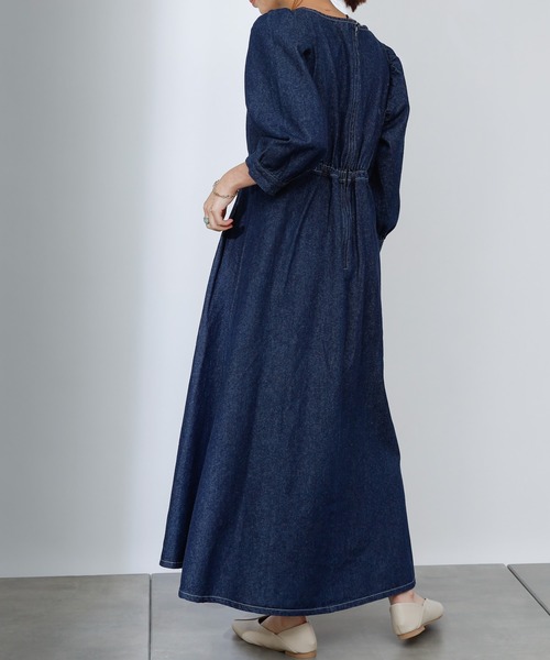 COLONY 2139(コロニートゥーワンスリーナイン)の「デニムタックフレアワンピース(ワンピース・レディース・ブラック/ネイビー・SMALL/MEDIUM)」の10枚目の写真