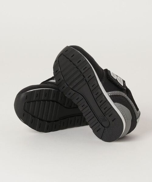 NEW BALANCE(ニューバランス)の「New Balance ニューバランス 12-165IZ996BK3(W) BLACK(BK3)(スニーカー・キッズ・ブラック・12/15.5/16/12.5/13.5/14.5/15 /16.5/14/13)」の3枚目の写真